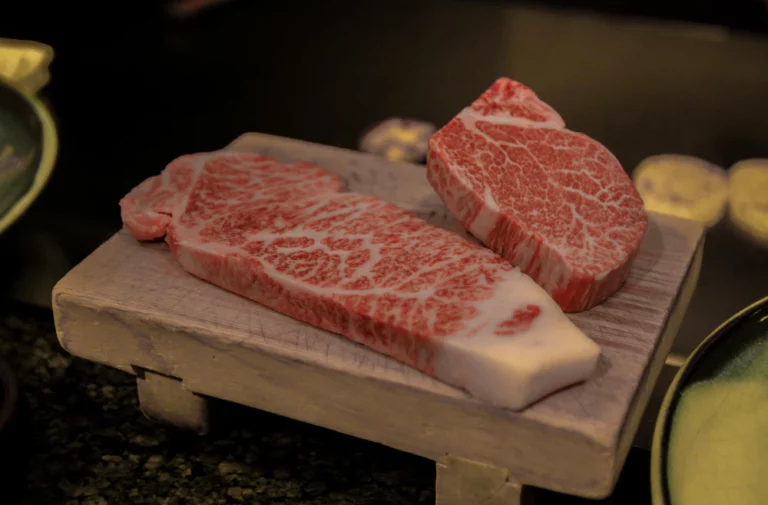 Boeuf_Wagyu_et_boeuf_kobe_japonais_e8cfd9a9-f2c0-471e-a240-c22b3ae5280d_1000x1000