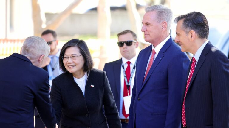 230405140718-01-tsai-ing-wen-kevin-mccarthy-meeting-230405