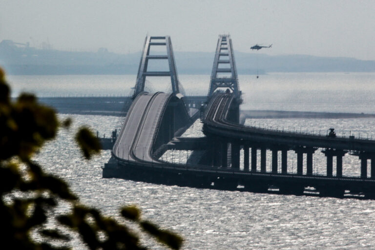 1603518-un-pont-de-crimee-infrastructure-cle-et-symbolique-de-cette-peninsule-annexee-par-moscou