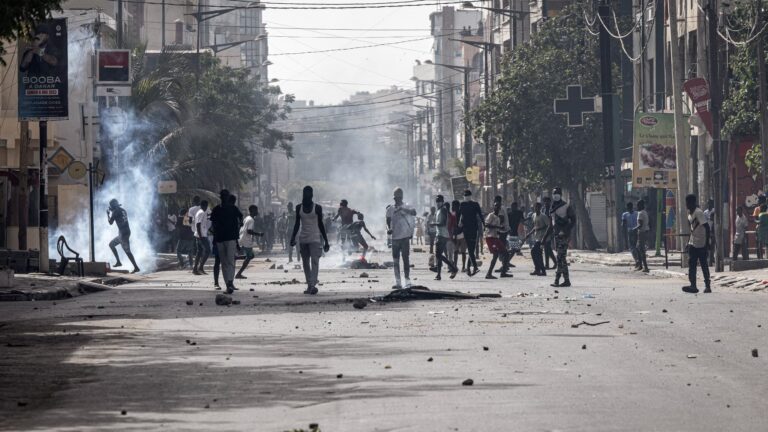 De-nombreuses-manifestations-ont-eu-lieu-ce-jeudi-1er-juin-2023-au-Senegal-apres-la-condamnation-d-Ousmane-Sonko-1648254