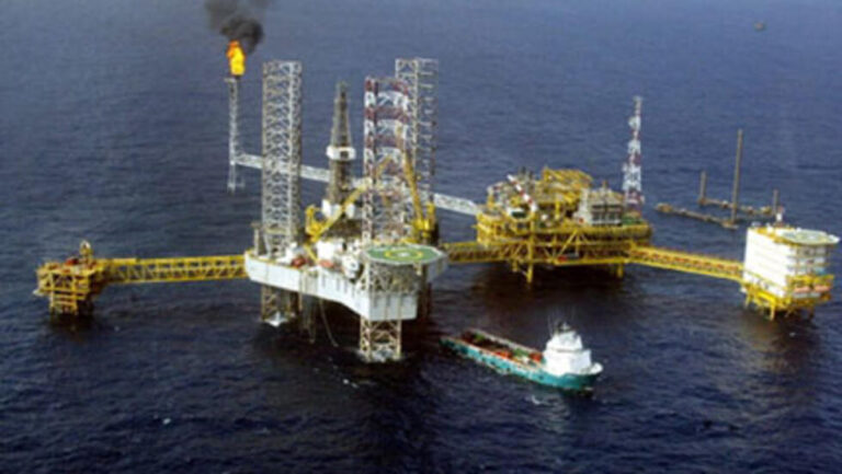 Plateforme-Petroliere_Delta-Niger_0